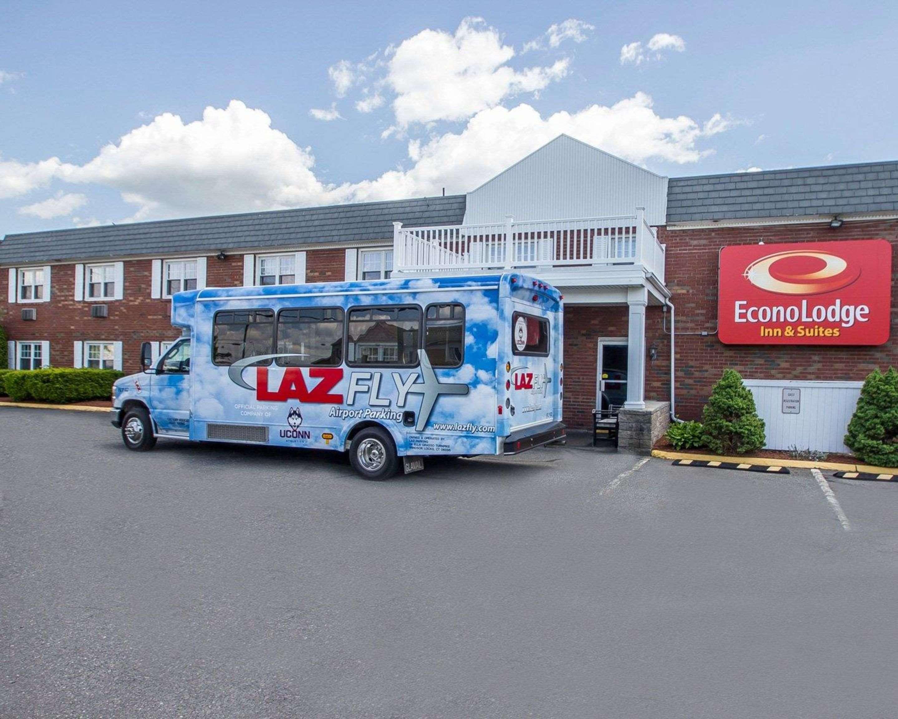 Econo Lodge Inn&Suites Windsor Windsor Locks Esterno foto